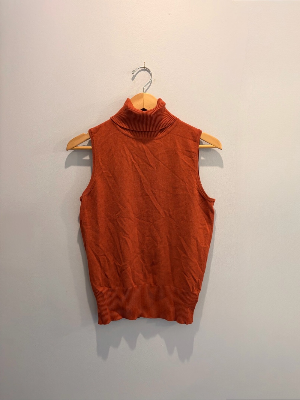 🍓3/$40 Sleeveless Turtleneck Knit Top - Rust Orange